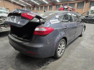2015 Kia Cerato YD 1.8L G4NB AUTO 6SPD FWD S PREMIUM image 3