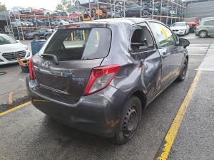 2014 Toyota Yaris NCP130R image 3