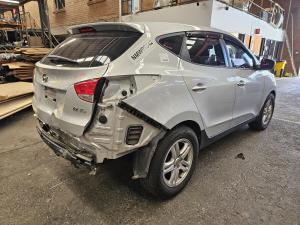2013 Hyundai Ix35 2.0L G4KD AUTO 6SPD FWD ACTIVE image 3