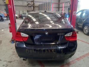 2005 Bmw 3 Series image 3