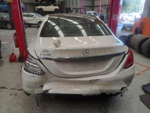 2016 Mercedes Benz C Class image 3