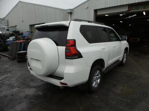 2022 Toyota Prado 150 image 3