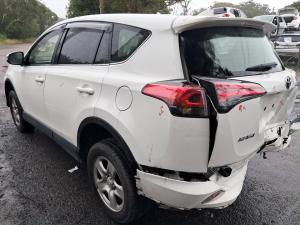 Toyota Rav4 image 3
