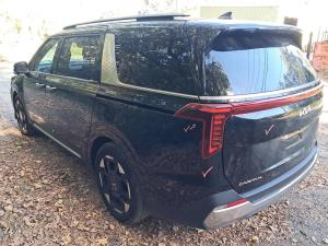 Kia Carnival image 3