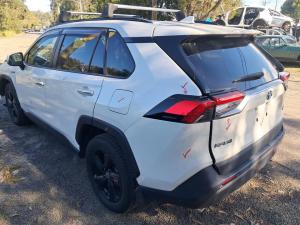 2020 Toyota Rav4 image 3