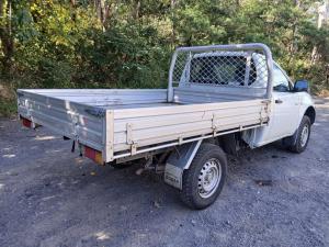 2012 Mitsubishi Triton image 3
