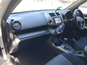2006 Toyota Rav4 image 3