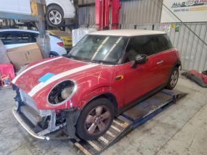 2016 Mini Cooper image 3