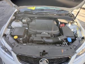 2015 Holden Commodore VF image 3