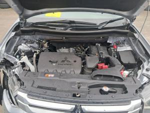 2015 Mitsubishi Outlander ZJ image 3