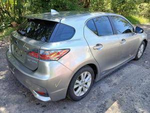 2016 Lexus image 3
