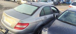 2010 Mercedes Benz C200 image 3