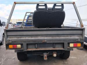 2006 Nissan Navara D22 image 3