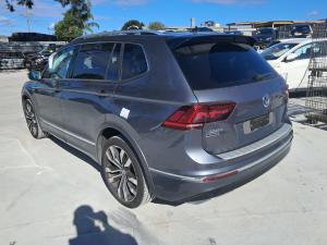 2018 Volkswagen Tiguan 5NA image 3