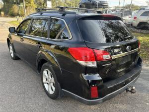 2013 Subaru Outback image 3