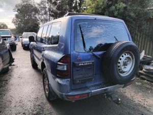 2001 Mitsubishi Pajero image 3