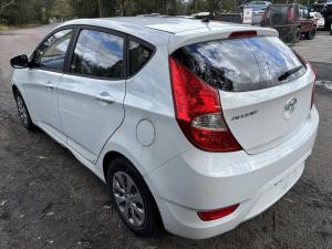 2016 Hyundai Accent image 3