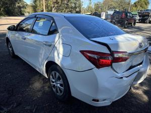 2015 Toyota Corolla image 3