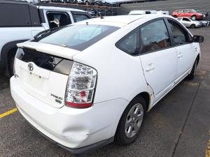 2005 Toyota Prius NHW20R image 3