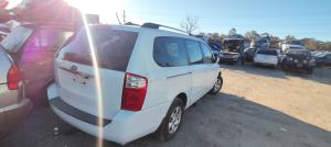 2012 Kia Carnival image 3