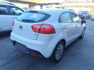 2014 Kia Rio UB image 3