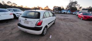 2006 Kia Rio image 3