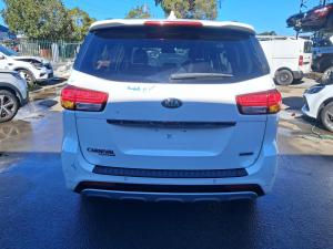 2017 Kia Carnival YP image 3