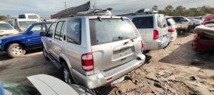 Nissan Pathfinder image 3