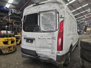 2022 Ldv Deliver 9 2.0DT AUTO 6SPD RWD MWB MID ROOF image 3