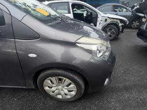 2015 Toyota Yaris image 3