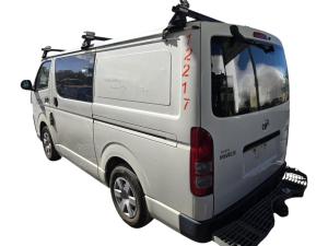 2012 Toyota Hiace TRH201R image 3