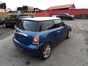 2013 Mini Cooper COOPER image 3