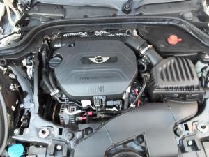 2013 Mini Cooper COOPER D image 3