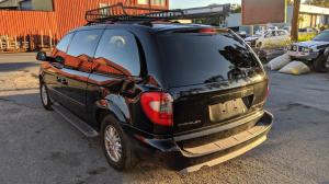 2005 Chrysler Voyager LX LWB image 3
