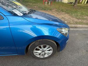 2015 Mazda 2 image 3