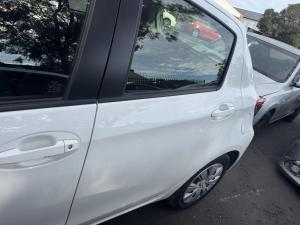 2015 Toyota Yaris image 3
