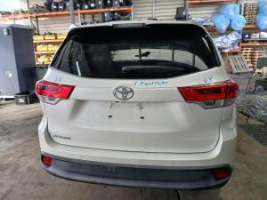 2017 Toyota Kluger GSU50/GSU55 image 3