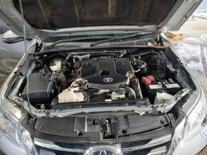 2017 Toyota Fortuner GUN156R image 3