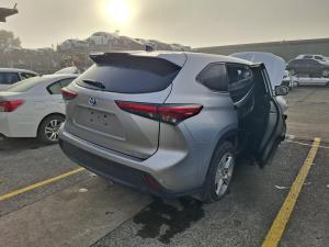 2023 Toyota Kluger image 3