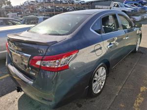 2013 Nissan Pulsar B17 image 3