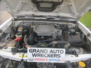 2009 Nissan Navara D22 image 3