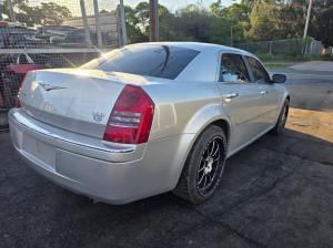 2008 Chrysler 300c image 3