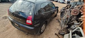 2001 Mitsubishi Mirage image 3