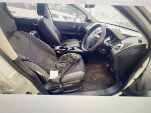 2010 Nissan Dualis ST image 3