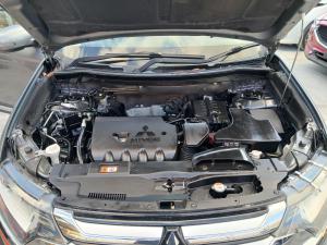 2016 Mitsubishi Outlander ZJ-ZL image 3
