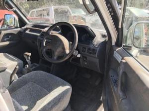 1999 Mitsubishi Pajero NL image 3