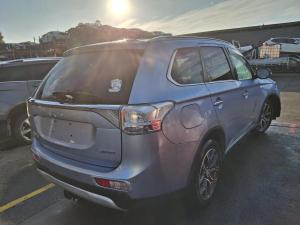 2014 Mitsubishi Outlander ZJ image 3