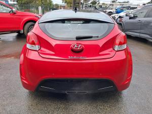 2016 Hyundai Veloster FS image 3