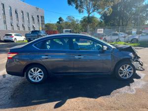 2013 Nissan Pulsar B17 image 3