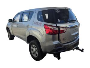 2017 Isuzu Mu-x 85GGR LS-M image 3